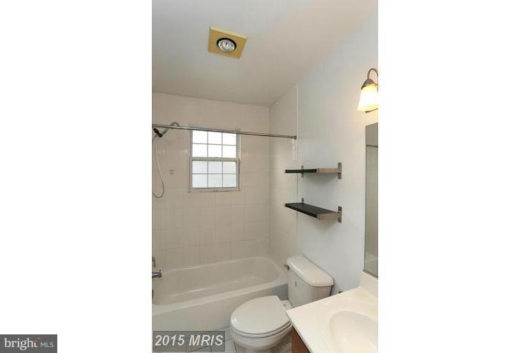 19 Post, Unit AVE 201 Laurel, MD 20707 - Photo 12 of 20 Bath