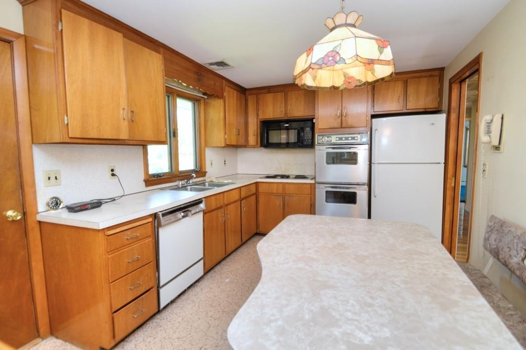 10 Ellen Road Stoneham, MA 02180 - Photo 12 of 36 Gallery Image 12