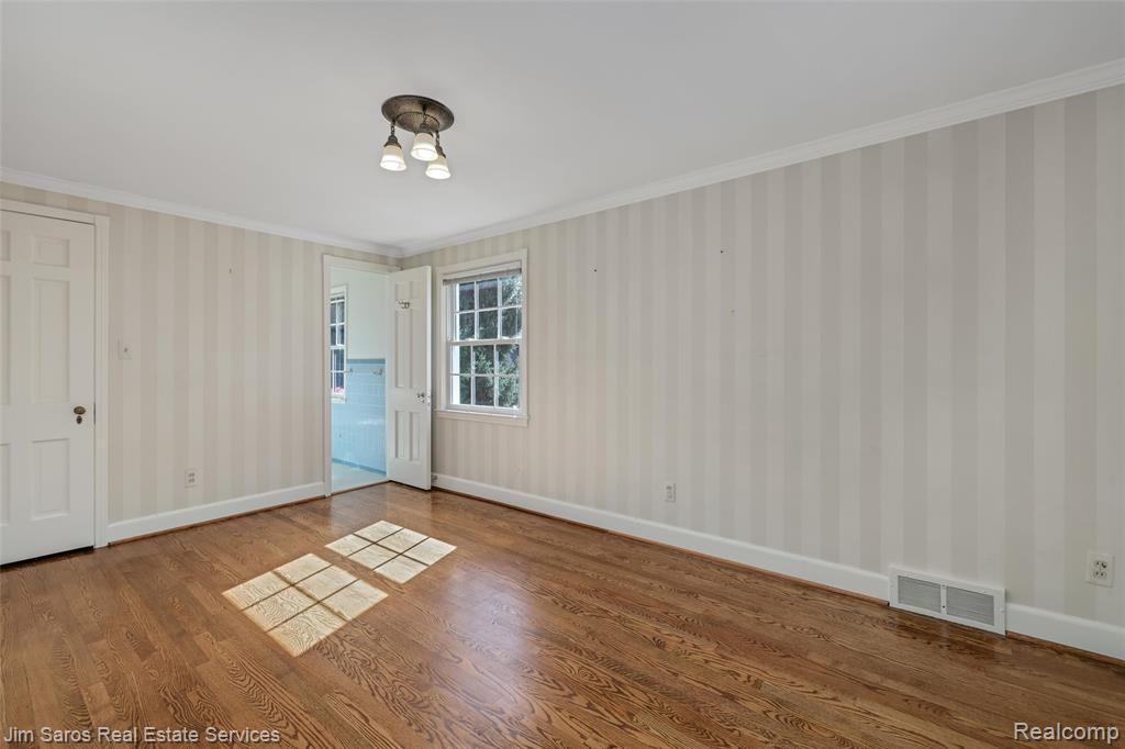 130 Merriweather Road Grosse Pointe Farms, MI 48236 - Photo 21 of 37
