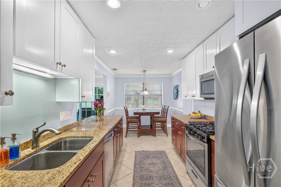 107 Robin Road Savannah, GA 31419 - Photo 10 of 40