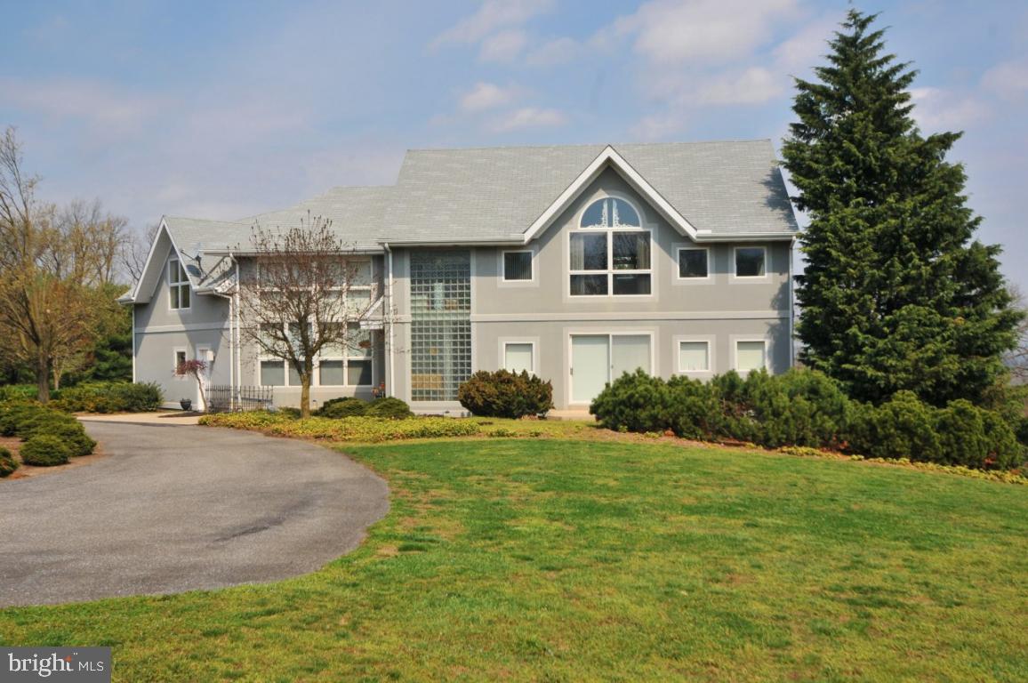 733 High Ridge Road Mount Joy, PA 17552 - Photo 1 of 36 Gallery Image 1