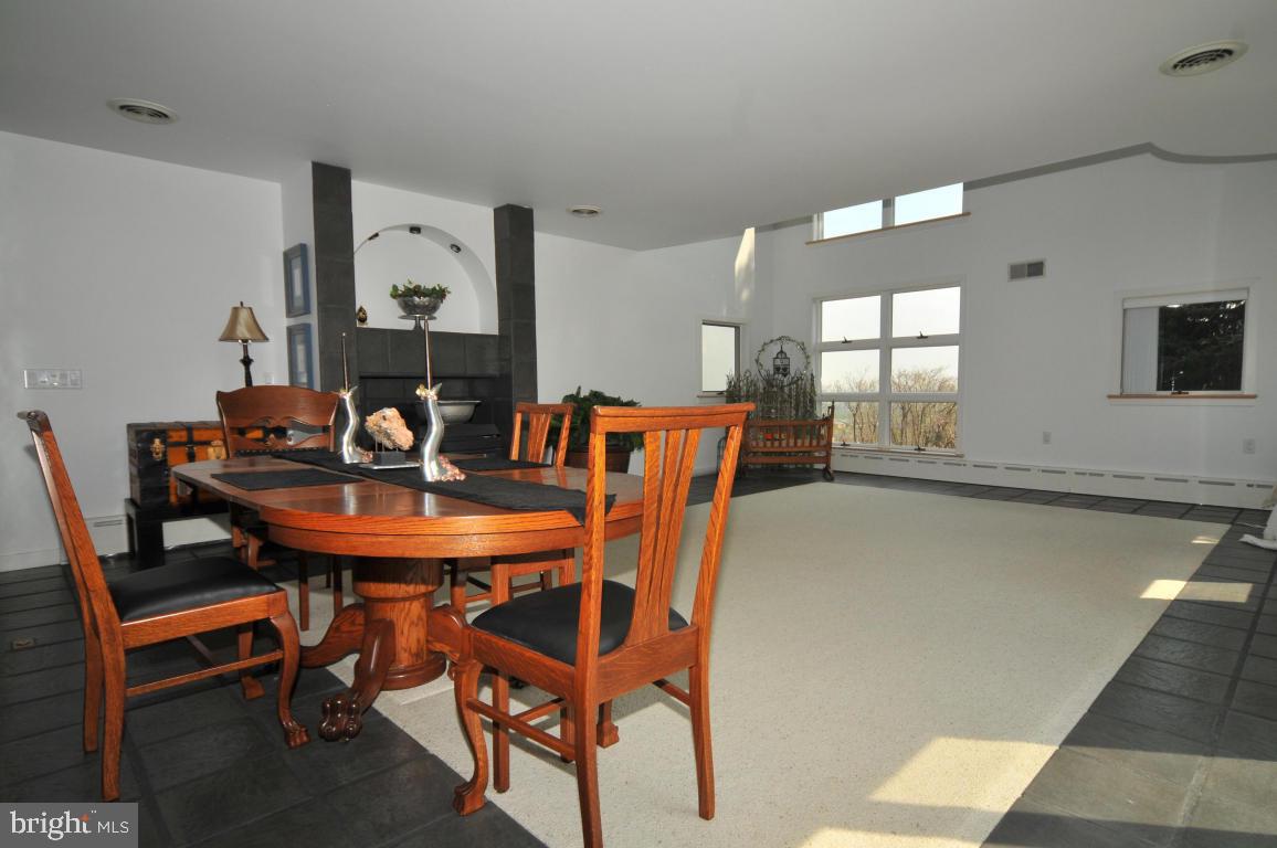733 High Ridge Road Mount Joy, PA 17552 - Photo 11 of 36 Gallery Image 11
