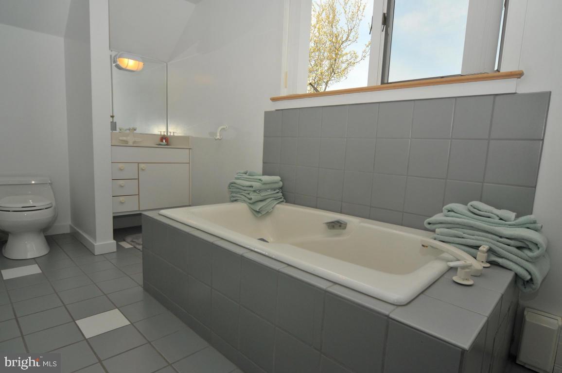 733 High Ridge Road Mount Joy, PA 17552 - Photo 23 of 36 Gallery Image 23