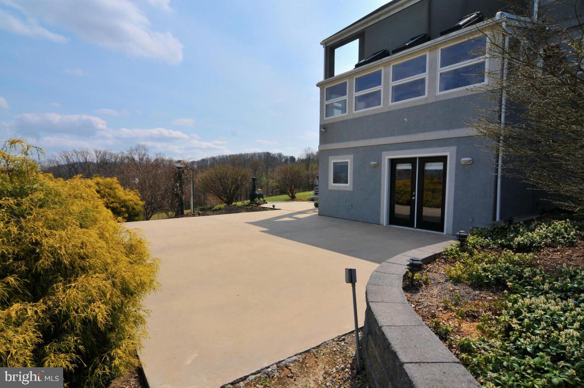 733 High Ridge Road Mount Joy, PA 17552 - Photo 29 of 36 Gallery Image 29