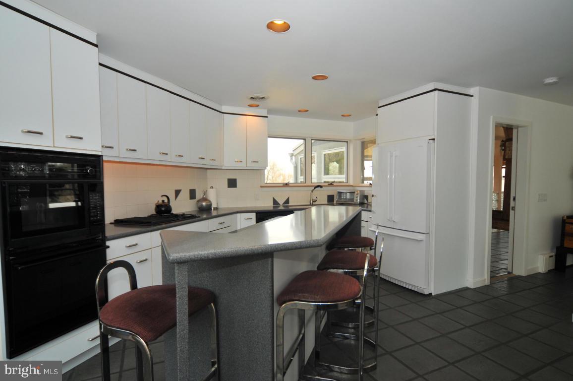 733 High Ridge Road Mount Joy, PA 17552 - Photo 8 of 36 Gallery Image 8