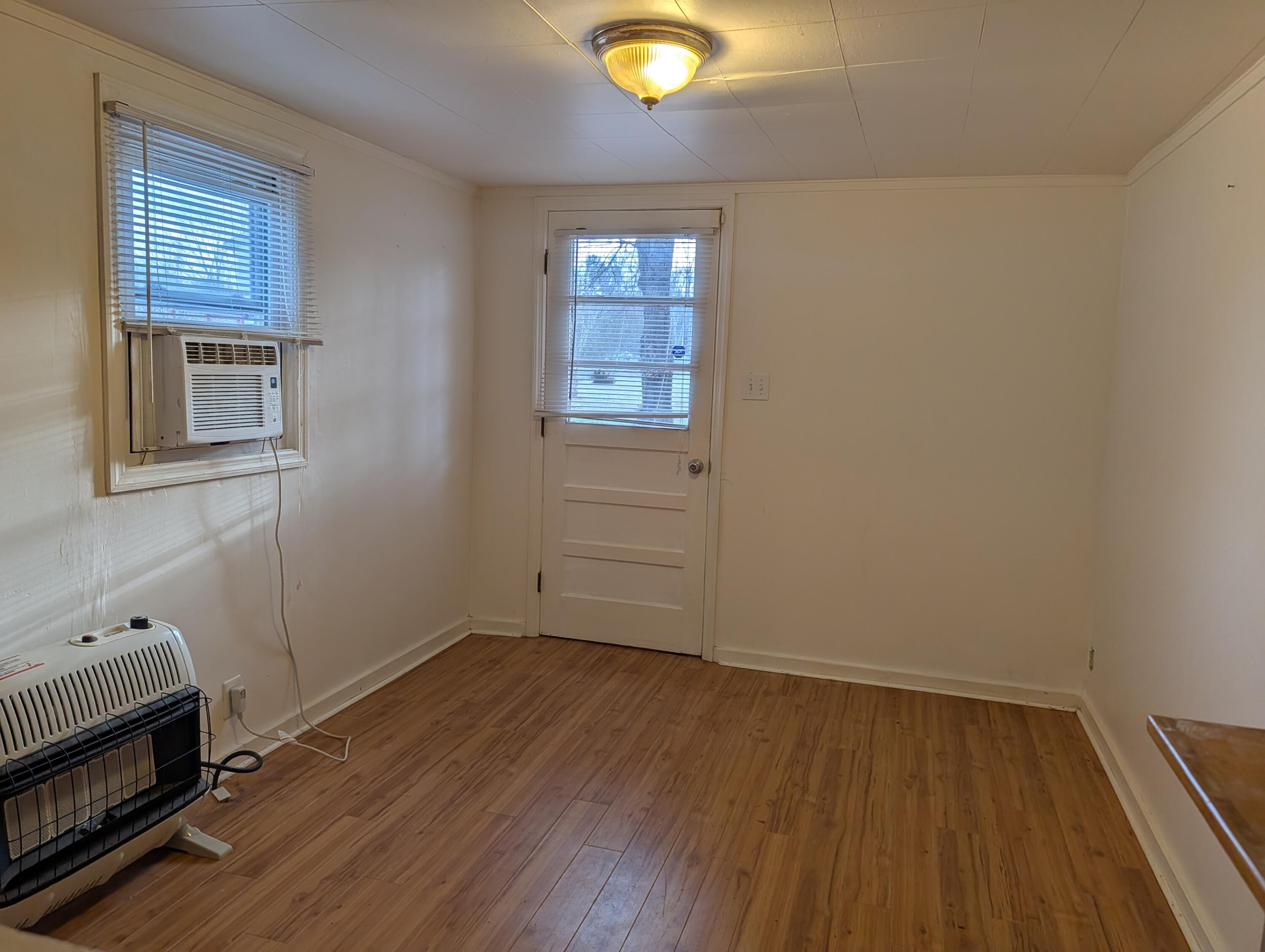 625 West Rhea Avenue Spring City, TN 37381 - Photo 18 of 41 PXL_20260119_215135605