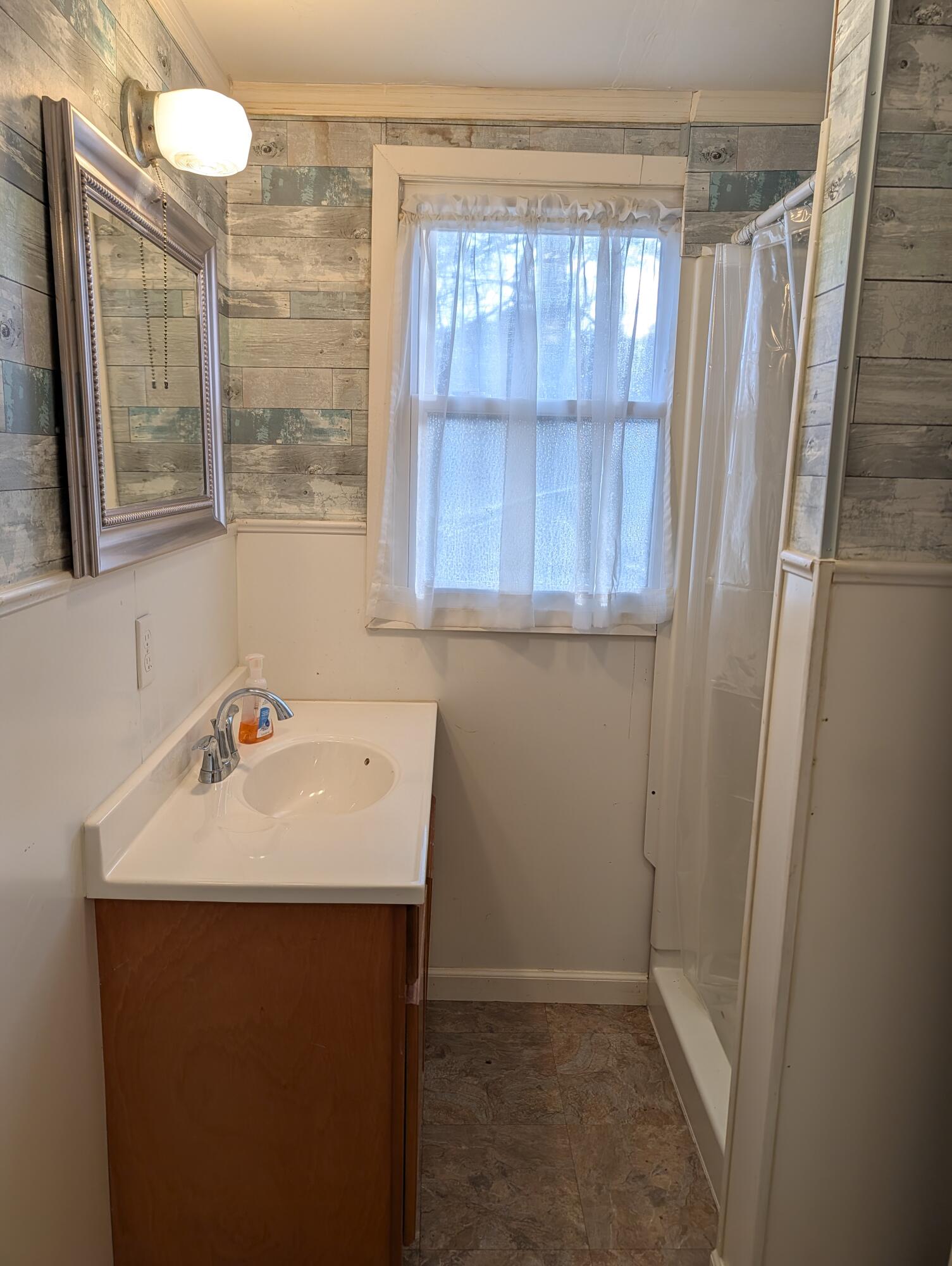 625 West Rhea Avenue Spring City, TN 37381 - Photo 27 of 41 PXL_20260119_214631644