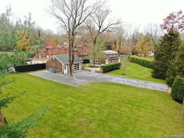 $3,400 | 414 Thompson Street, Port Jefferson, NY 11777