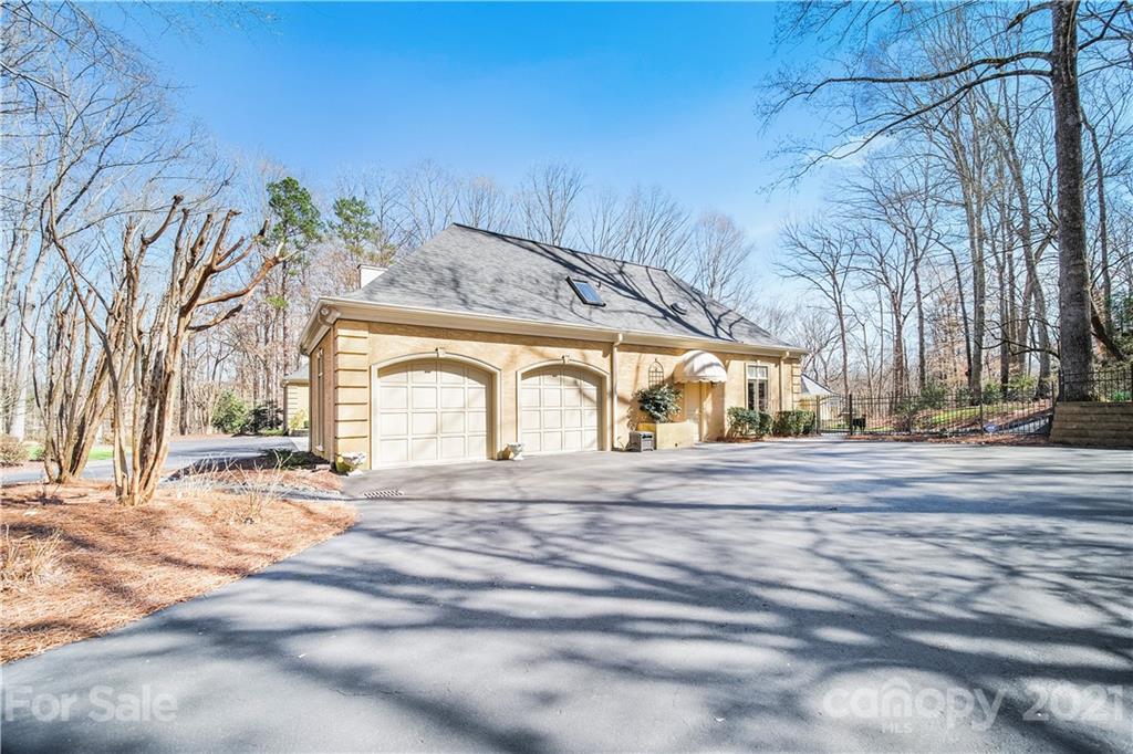 8389 Providence Road Charlotte, NC 28277 - Photo 4 of 48 Gallery Image 4
