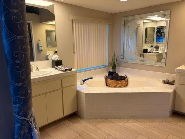 $4,900 | 726 Vista Lago Drive North, Palm Desert, CA 92211