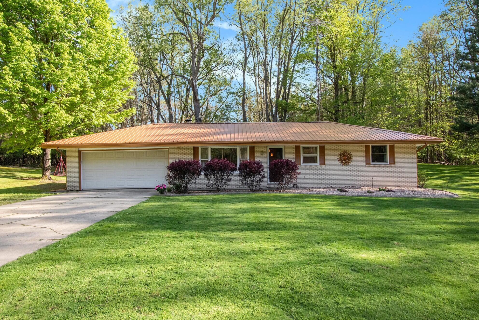 1750 Briar Road Niles, MI 49120 - Photo 1 of 37 1750_1_Front