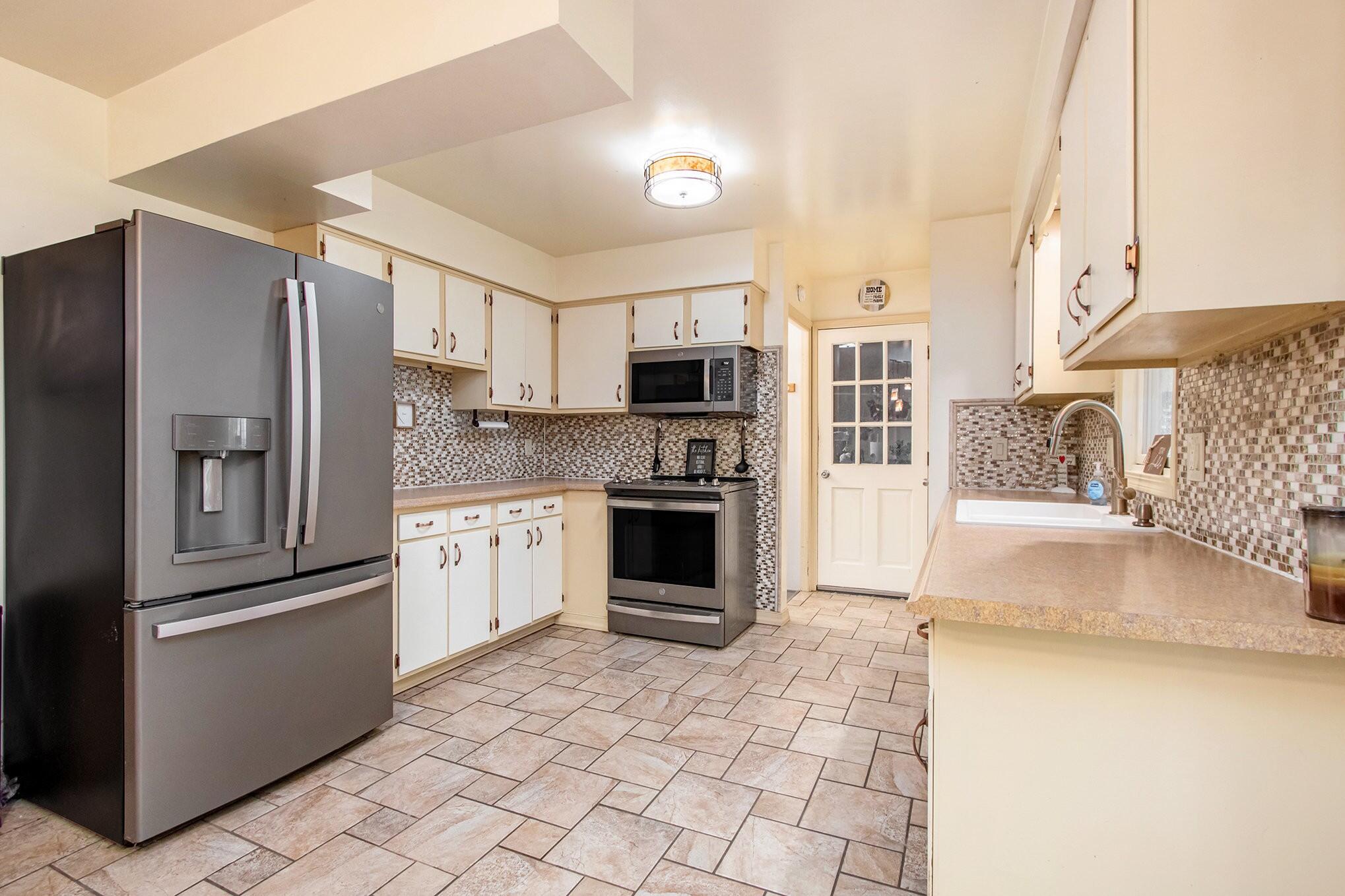 1750 Briar Road Niles, MI 49120 - Photo 11 of 37 1750_11_Kitchen