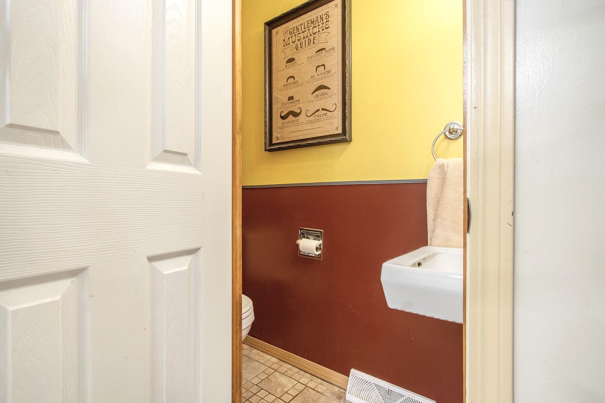 1750 Briar Road Niles, MI 49120 - Photo 20 of 37 1750_20_HalfBath
