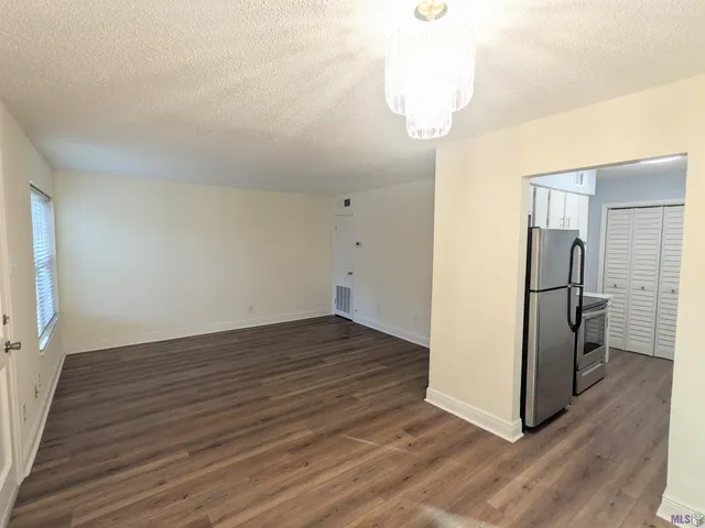 $1,095 | 1701 Lobdell Avenue, Unit 72, Baton Rouge, LA 70806
