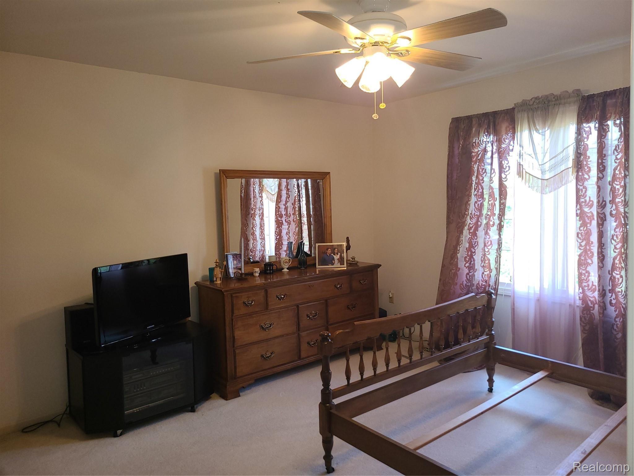 6742 Kennesaw Road Canton, MI 48187 - Photo 44 of 63 20210803_114917.jpg