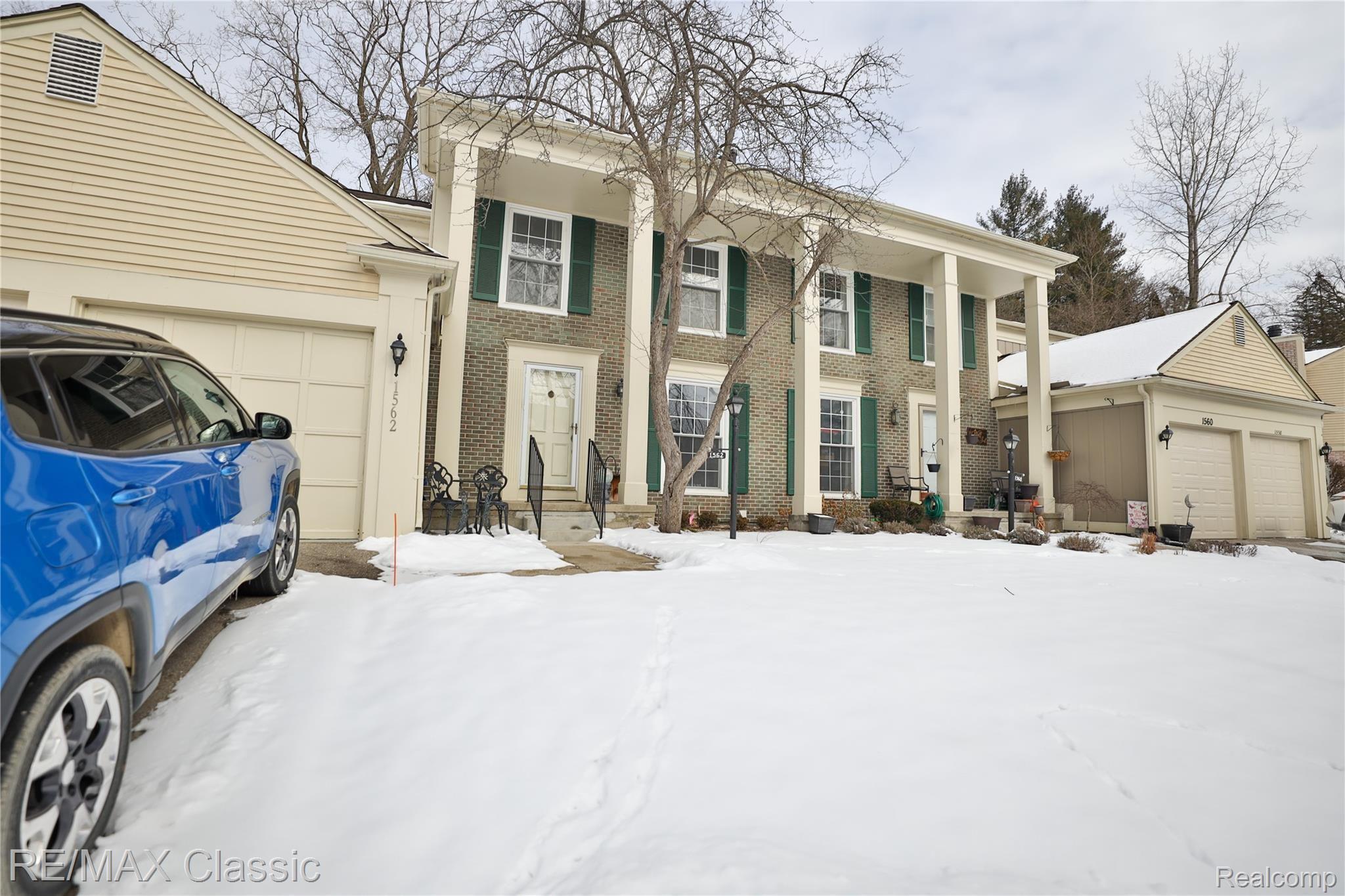 1562 Gas Light Lane Rochester, MI 48306 - Photo 2 of 16 B45A2775.jpg