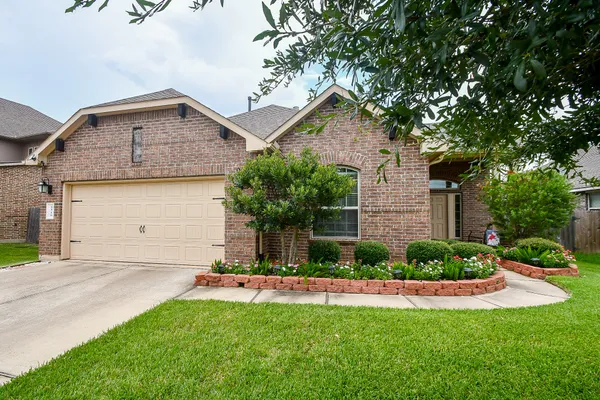 $364,500 | 5510 South Denham Ridge Lane, Spring, TX 77389