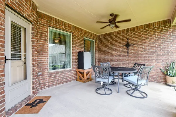 $364,500 | 5510 South Denham Ridge Lane, Spring, TX 77389