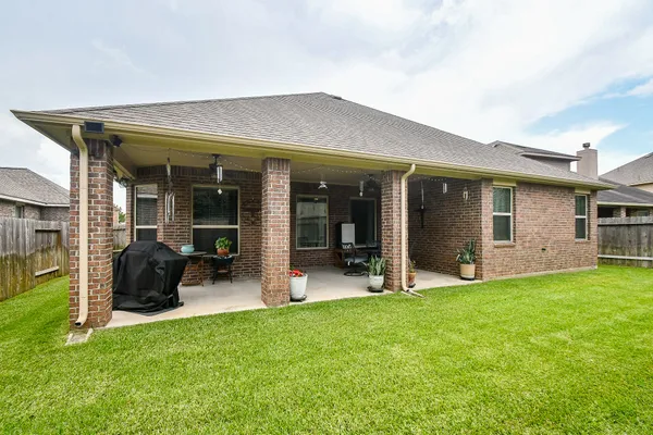 $364,500 | 5510 South Denham Ridge Lane, Spring, TX 77389