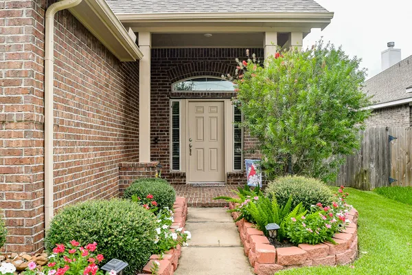 $364,500 | 5510 South Denham Ridge Lane, Spring, TX 77389