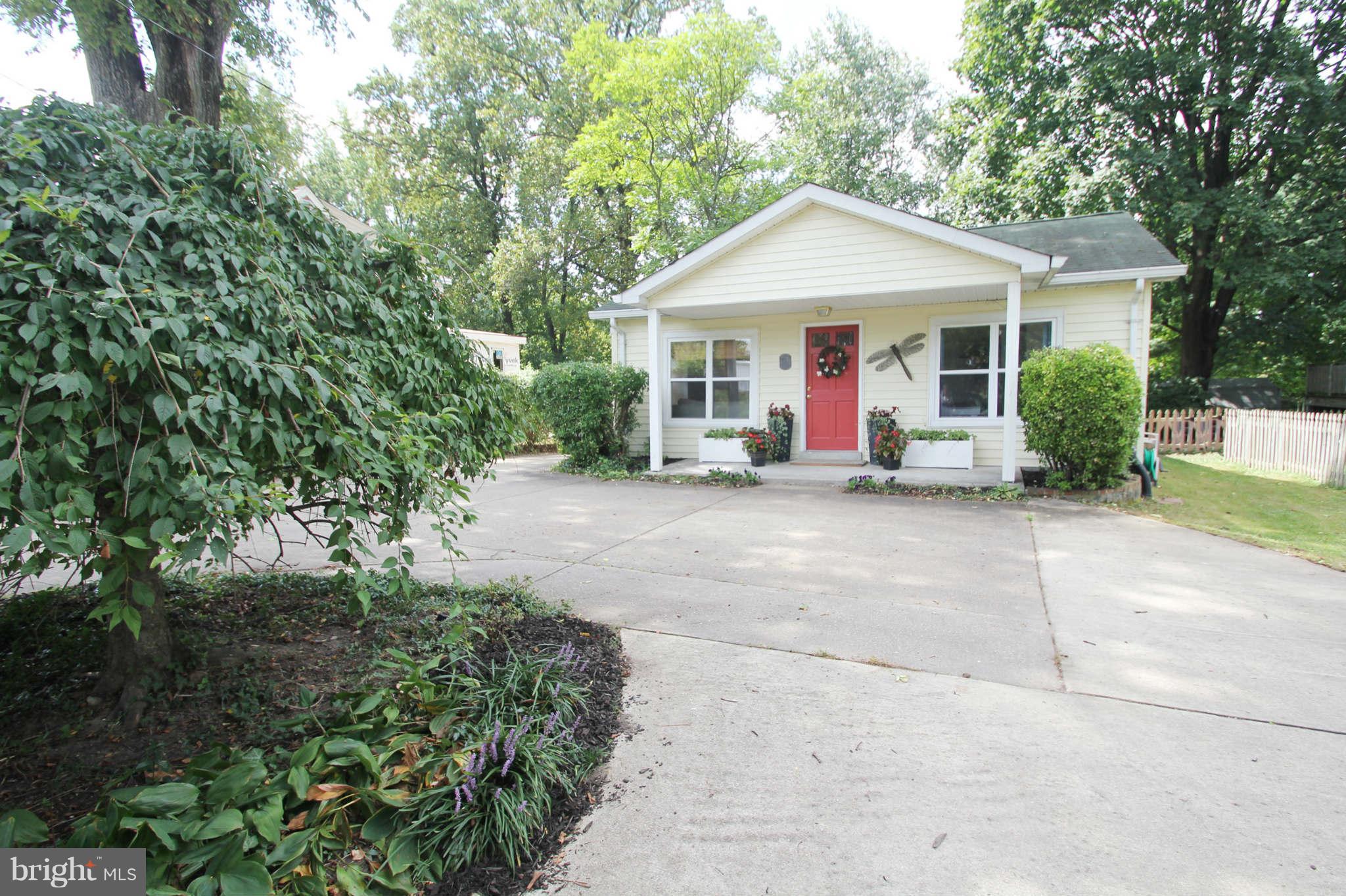 10116 Capitol View Avenue Silver Spring, MD 20910 - Photo 2 of 29 Exterior (Front)