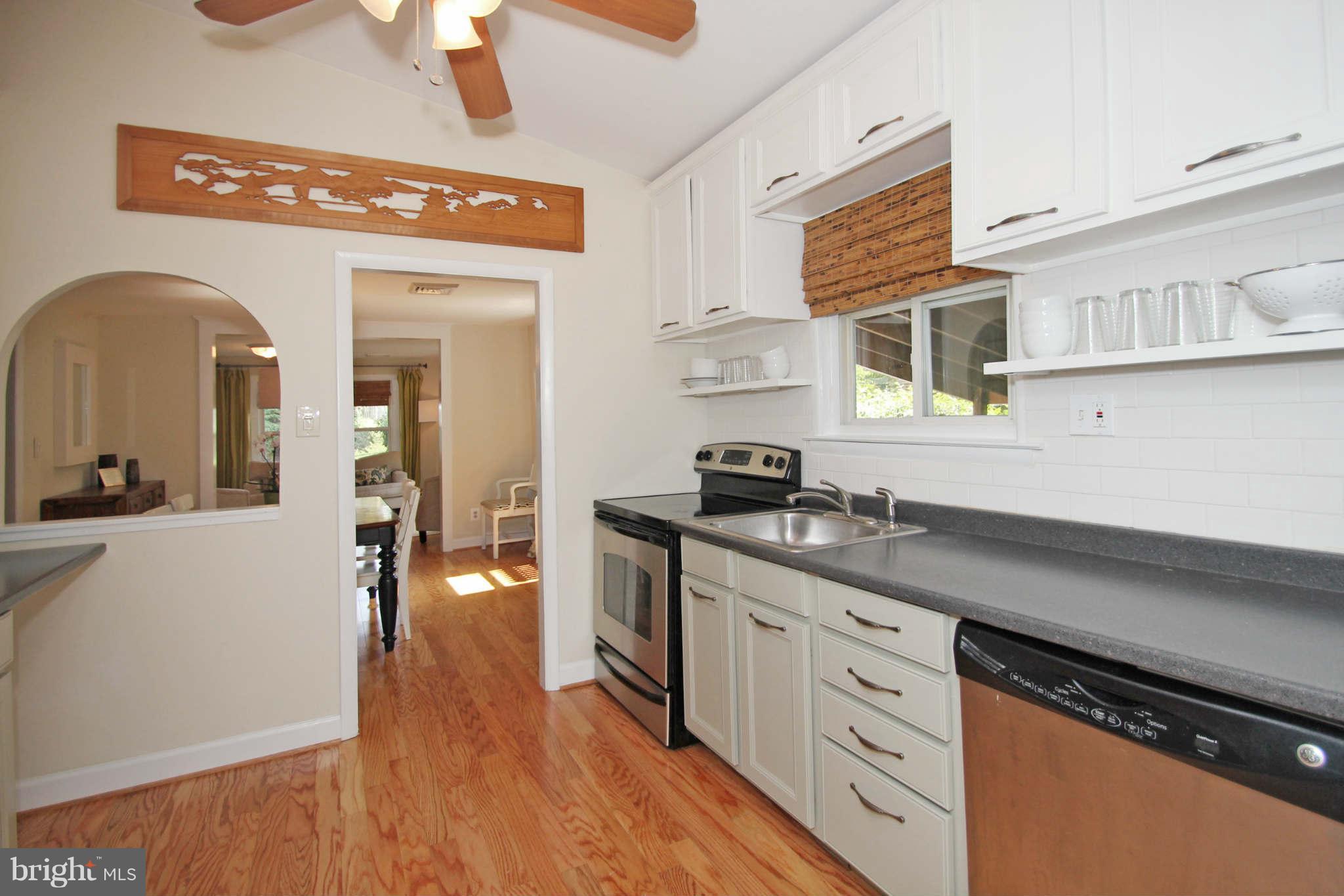 10116 Capitol View Avenue Silver Spring, MD 20910 - Photo 11 of 29 Kitchen
