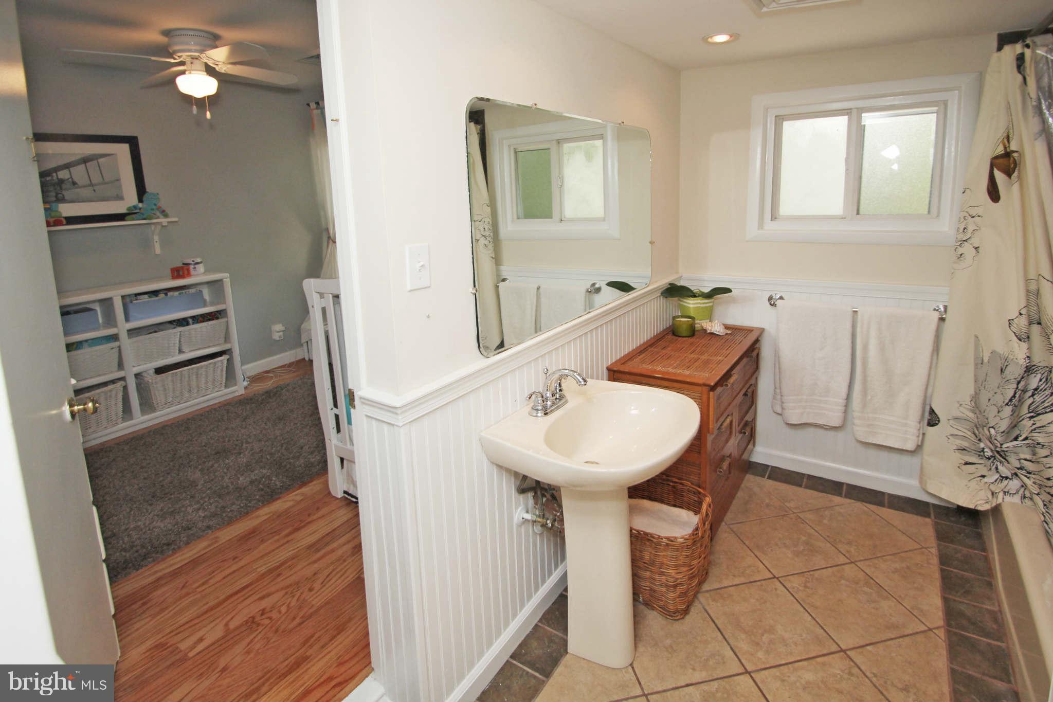 10116 Capitol View Avenue Silver Spring, MD 20910 - Photo 18 of 29 Bath (Master)