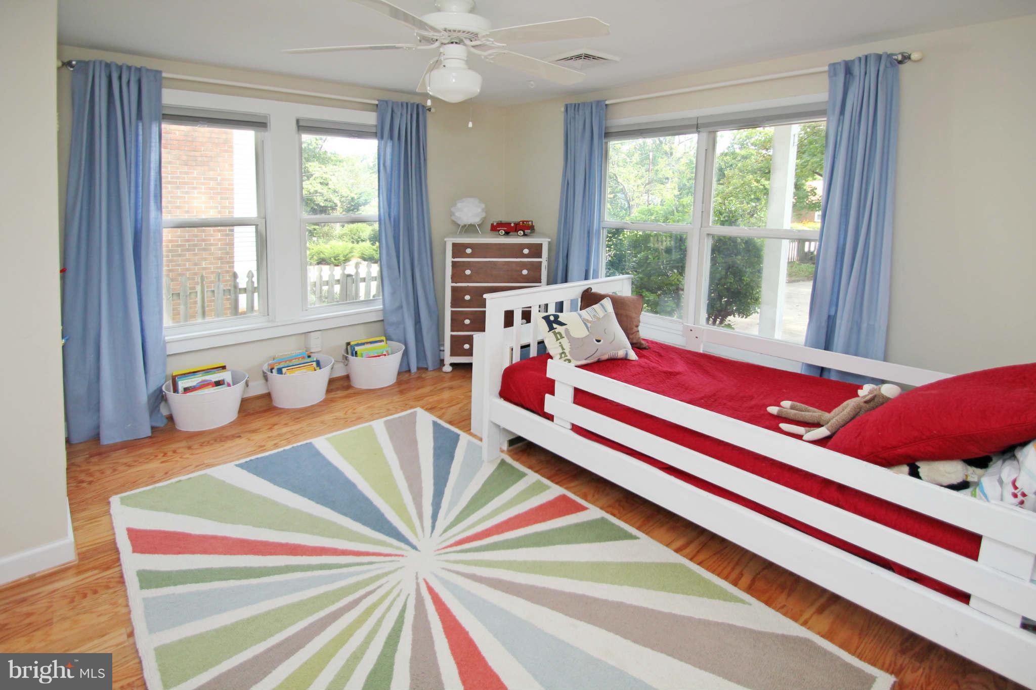 10116 Capitol View Avenue Silver Spring, MD 20910 - Photo 20 of 29 Bedroom