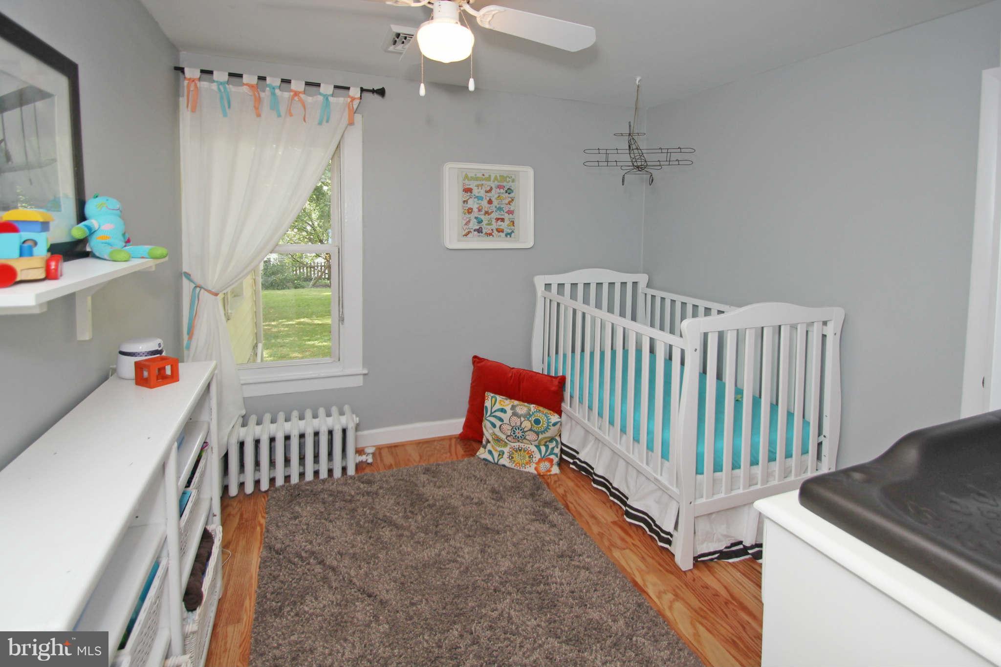 10116 Capitol View Avenue Silver Spring, MD 20910 - Photo 22 of 29 Bedroom