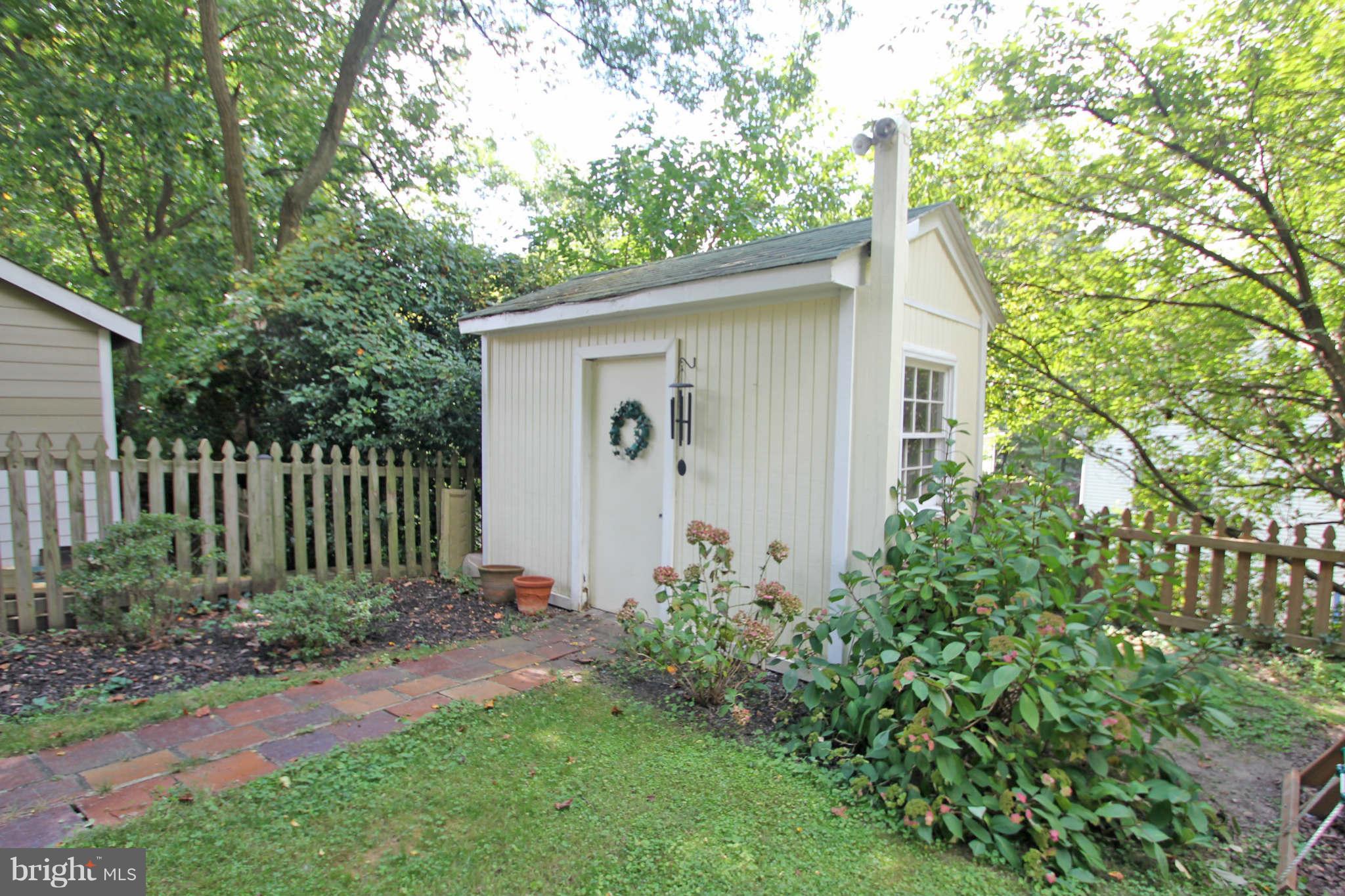 10116 Capitol View Avenue Silver Spring, MD 20910 - Photo 28 of 29 Exterior (Rear)
