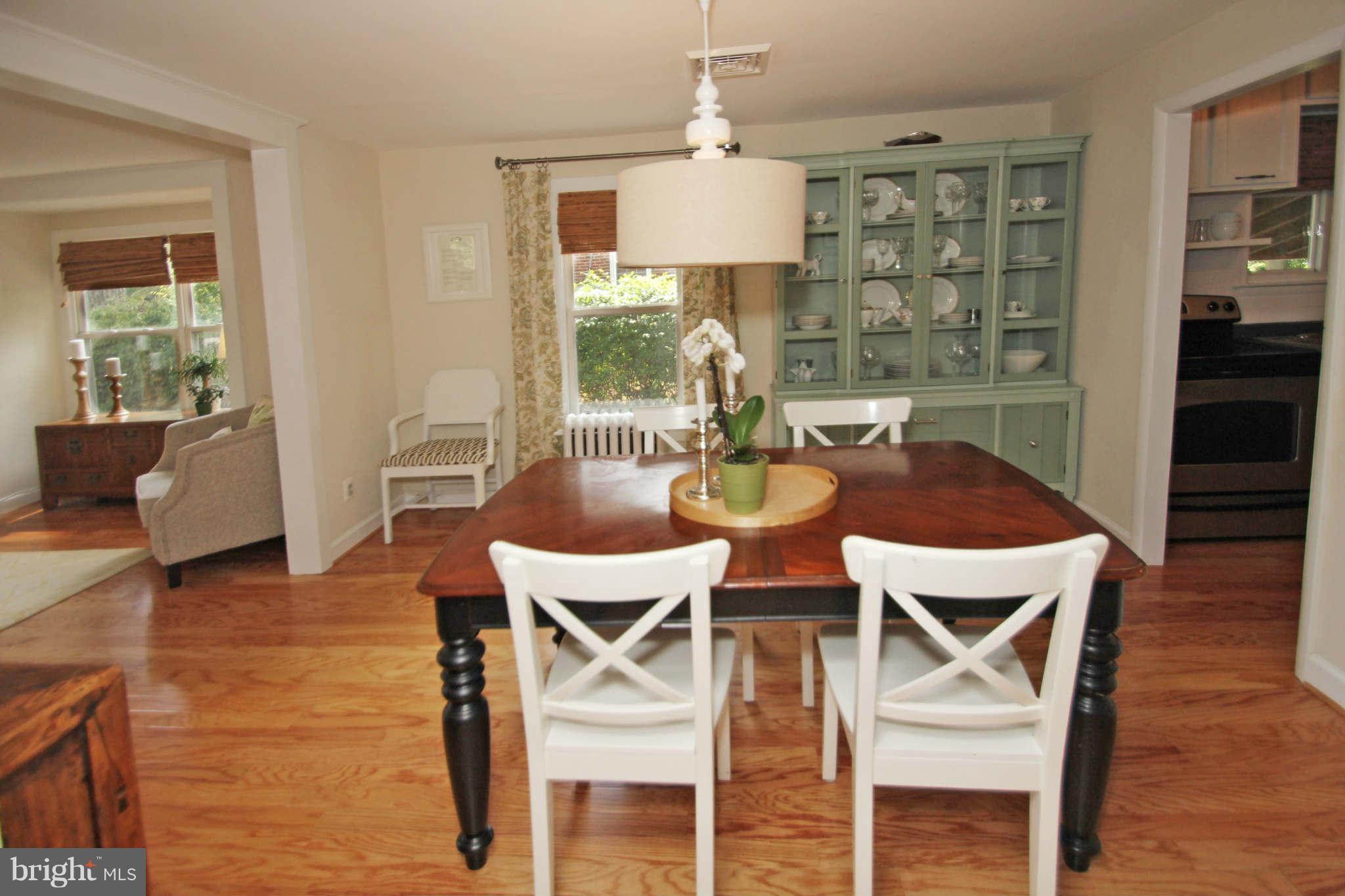 10116 Capitol View Avenue Silver Spring, MD 20910 - Photo 7 of 29 Dining Room
