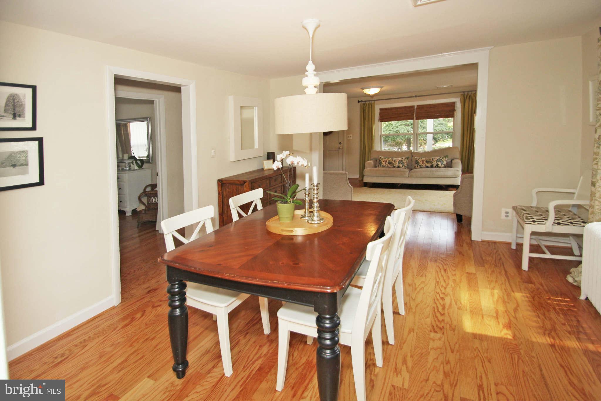 10116 Capitol View Avenue Silver Spring, MD 20910 - Photo 8 of 29 Dining Room
