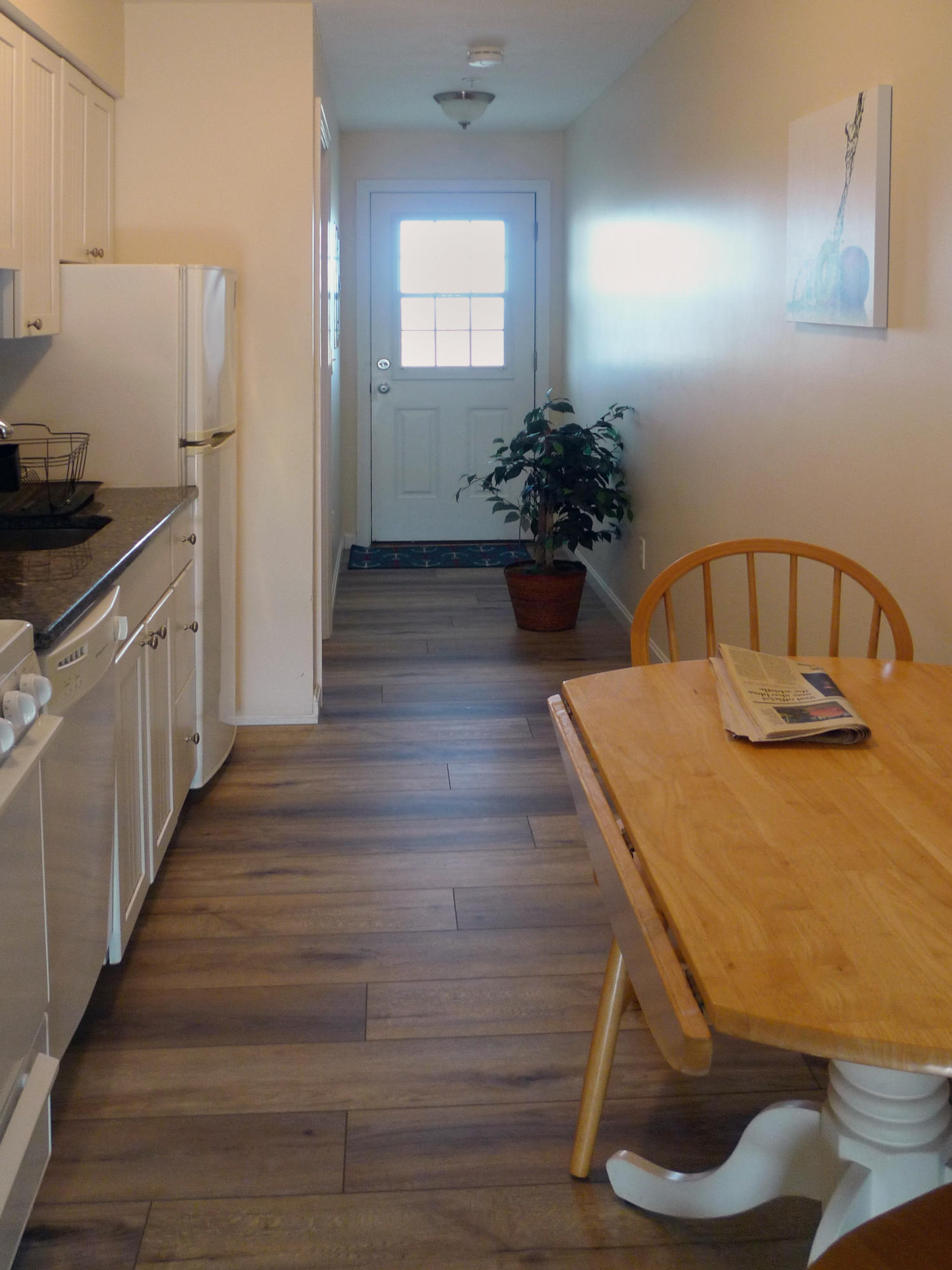 482 Shore Road, Unit 5 Truro, MA 02666 - Photo 4 of 20 Entrance