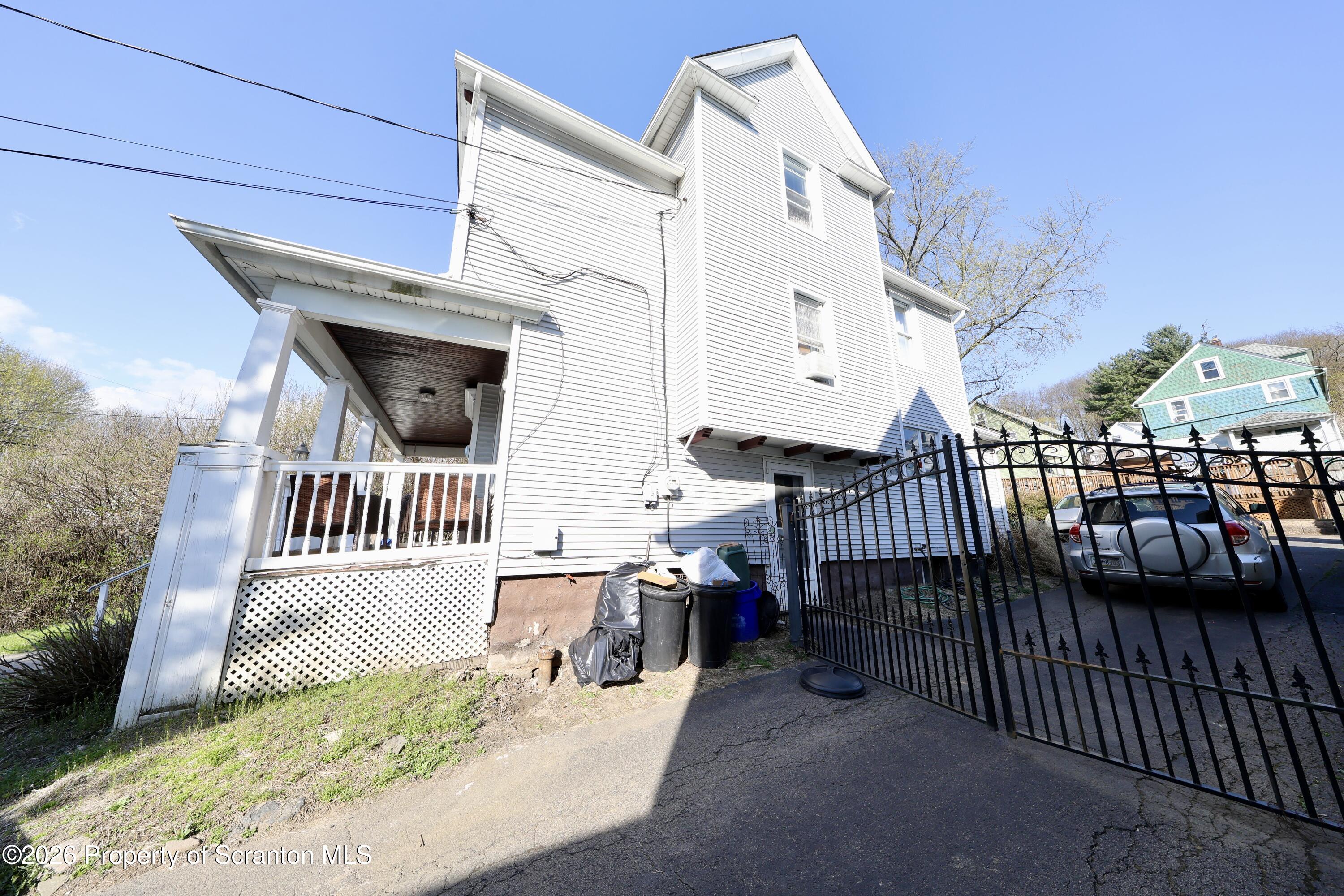 2220 Boulevard Avenue Scranton, PA 18509 - Photo 21 of 42 Side