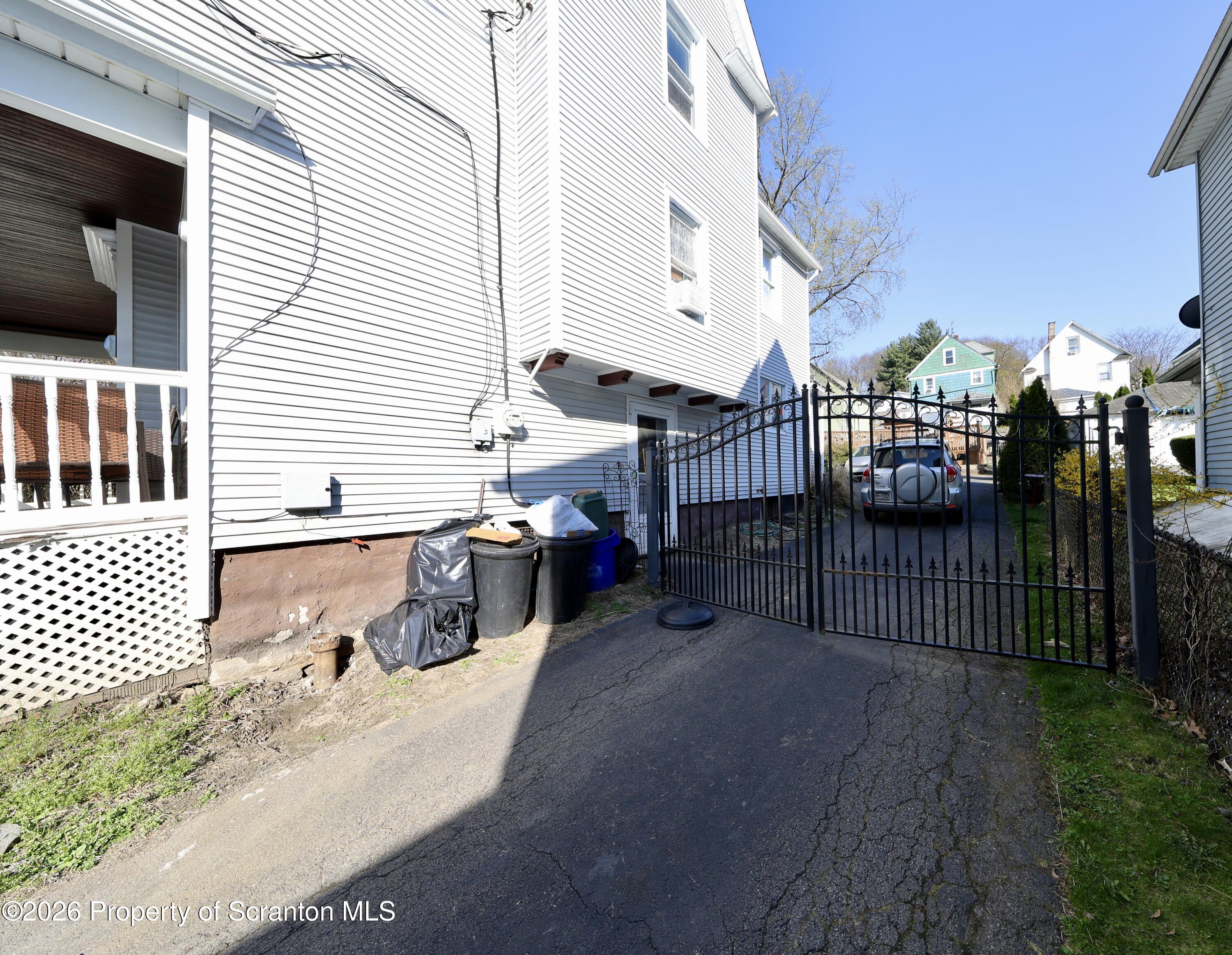 2220 Boulevard Avenue Scranton, PA 18509 - Photo 22 of 42 Side