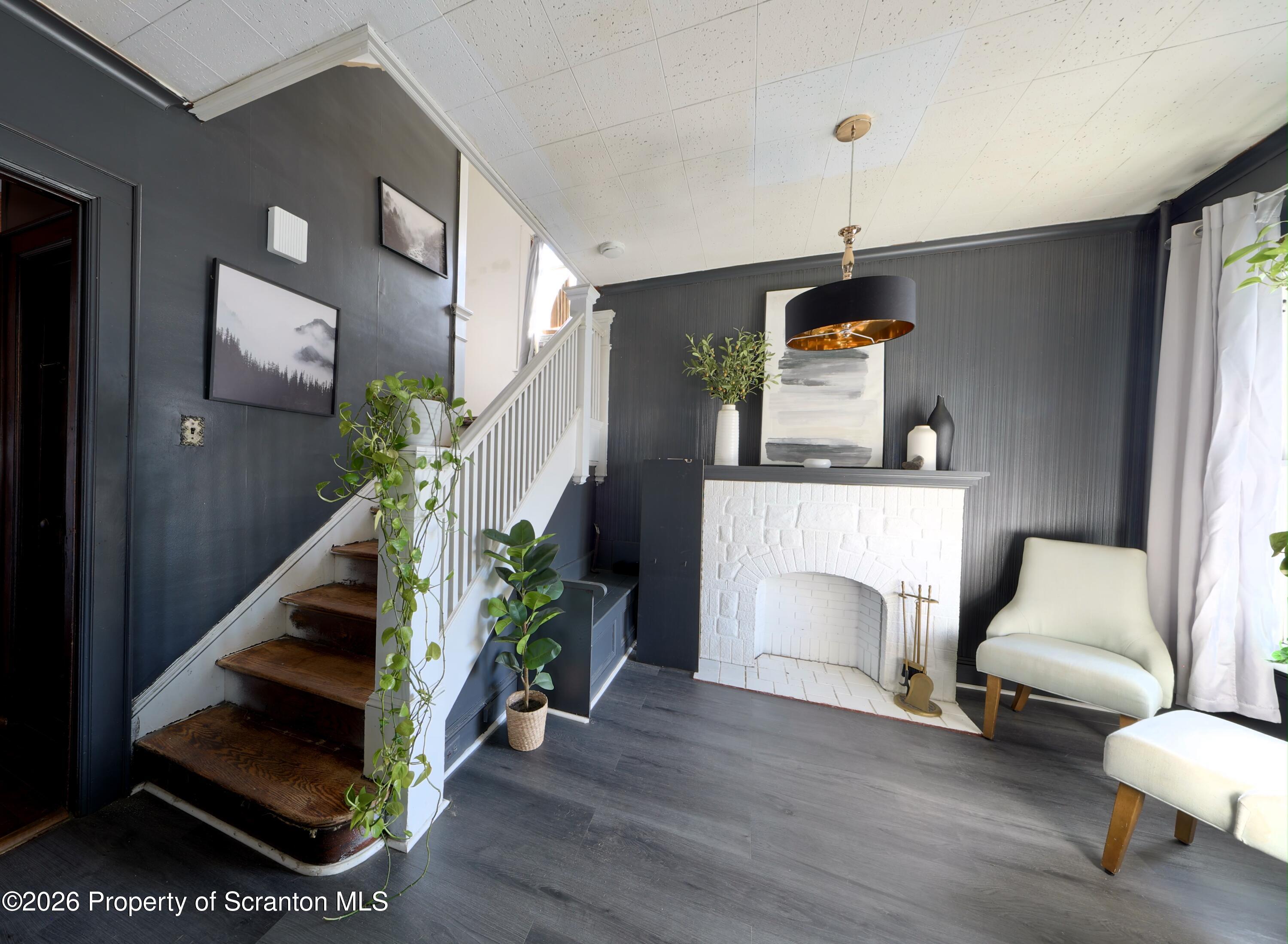 2220 Boulevard Avenue Scranton, PA 18509 - Photo 23 of 42 Foyer