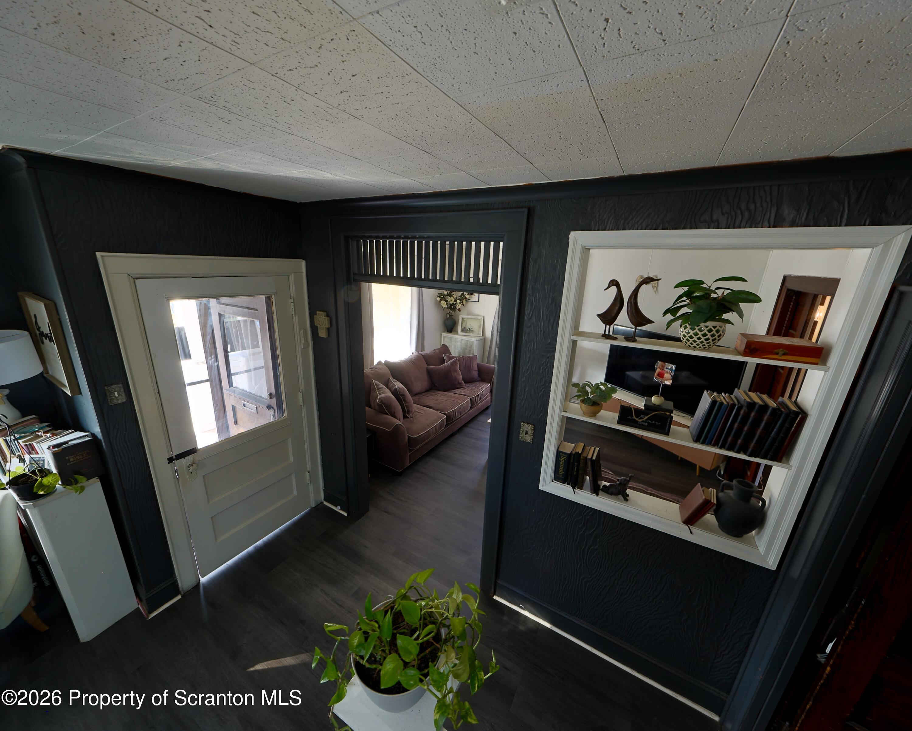 2220 Boulevard Avenue Scranton, PA 18509 - Photo 24 of 42 Foyer