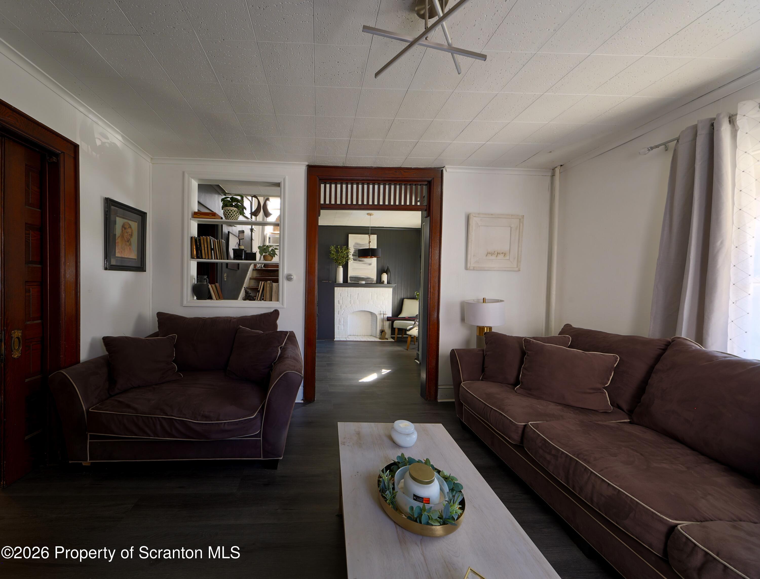 2220 Boulevard Avenue Scranton, PA 18509 - Photo 25 of 42 Living Room