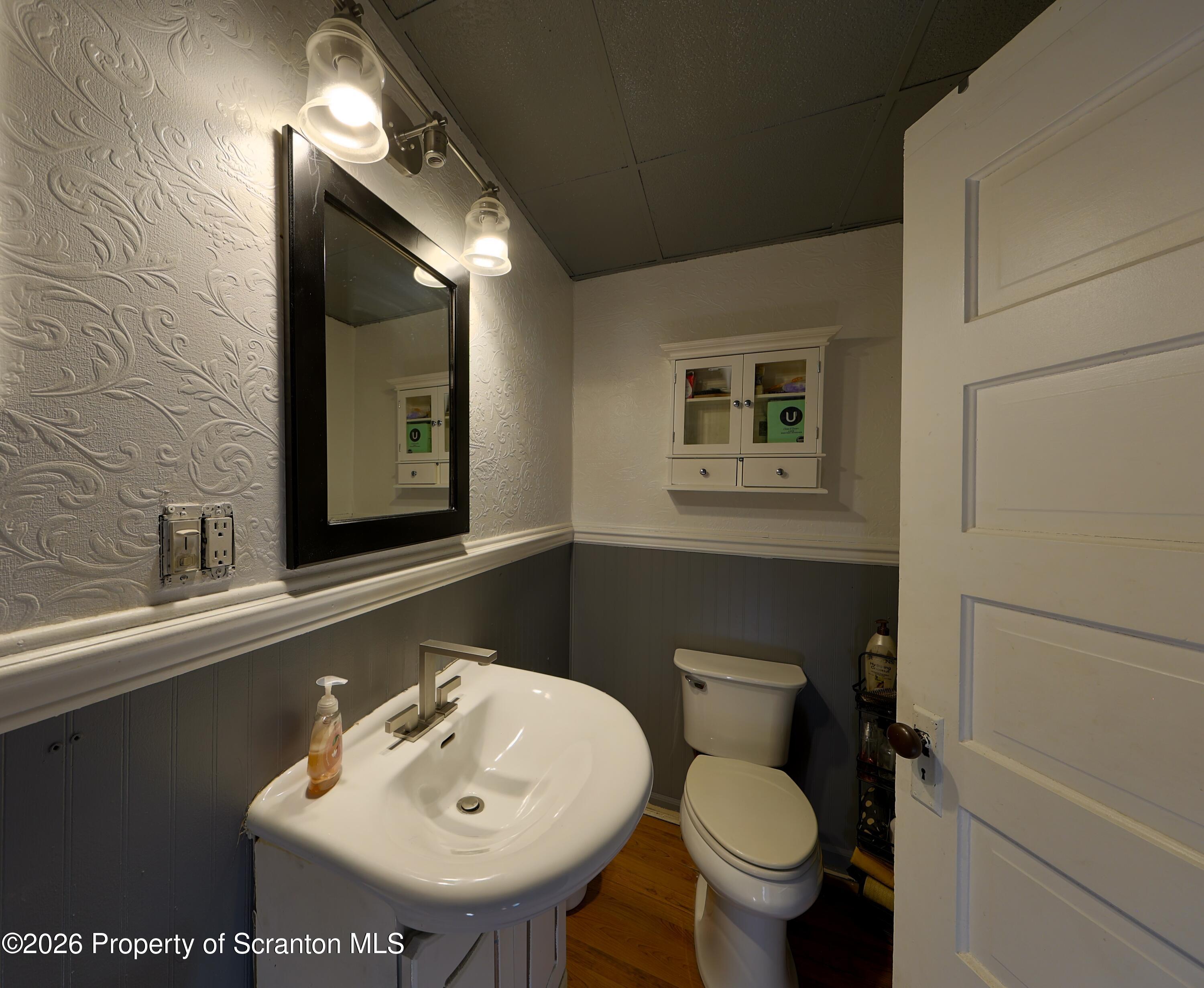 2220 Boulevard Avenue Scranton, PA 18509 - Photo 7 of 42 Full Bathroom