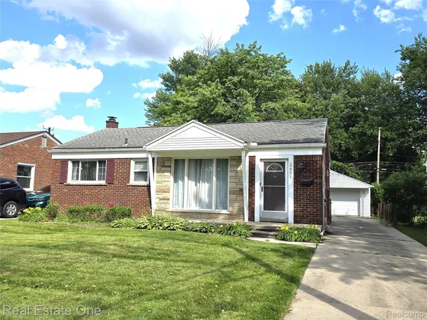 $289,000 | 2601 Woodside Street, Dearborn, MI 48124