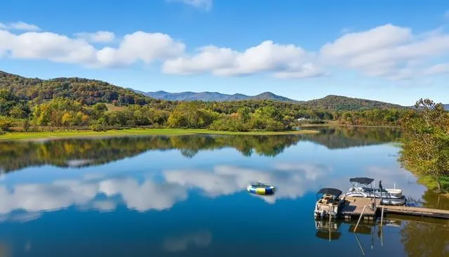 $3,500,000 | 2003 Bend Of The River Road, Hiawassee, GA 30546