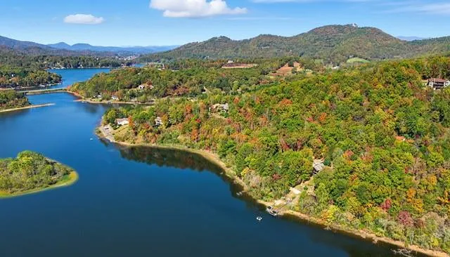 $3,500,000 | 2003 Bend Of The River Road, Hiawassee, GA 30546