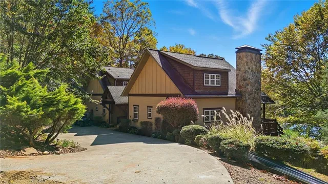 $3,500,000 | 2003 Bend Of The River Road, Hiawassee, GA 30546