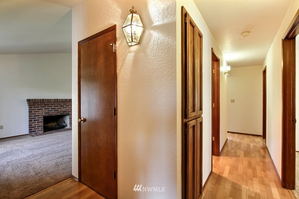 615 Rice Court Steilacoom, WA 98388 - Photo 4 of 15