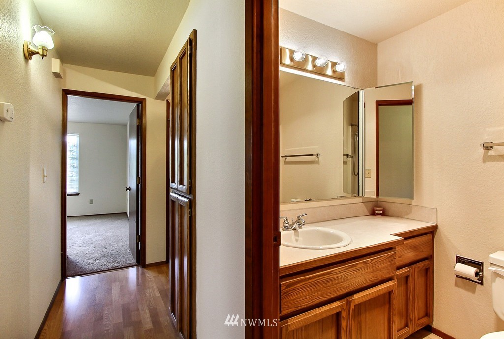 615 Rice Court Steilacoom, WA 98388 - Photo 5 of 15