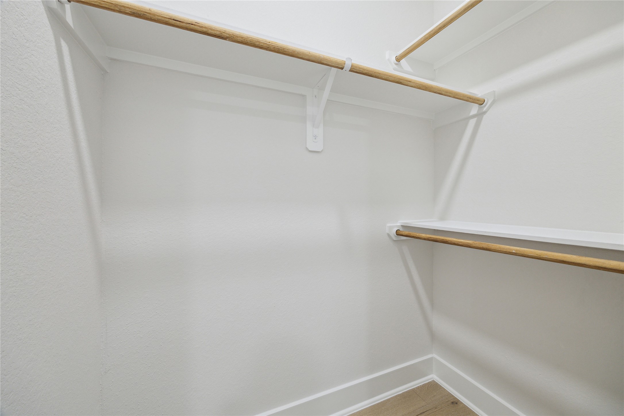 3911 Tulane Street, Unit C Houston, TX 77018 - Photo 19 of 38 a view of walk in closet