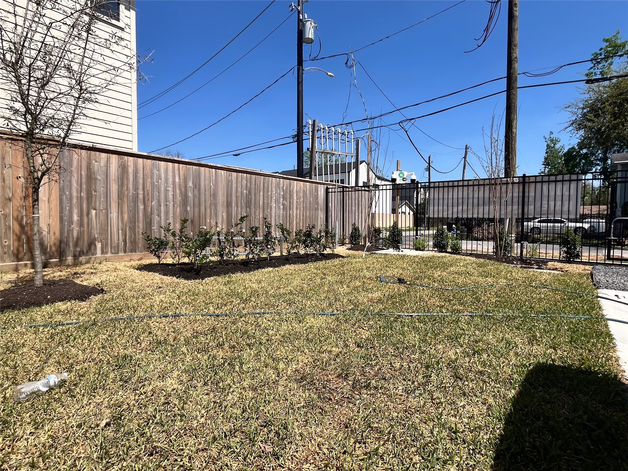3911 Tulane Street, Unit C Houston, TX 77018 - Photo 34 of 38 a view of outdoor space and yard