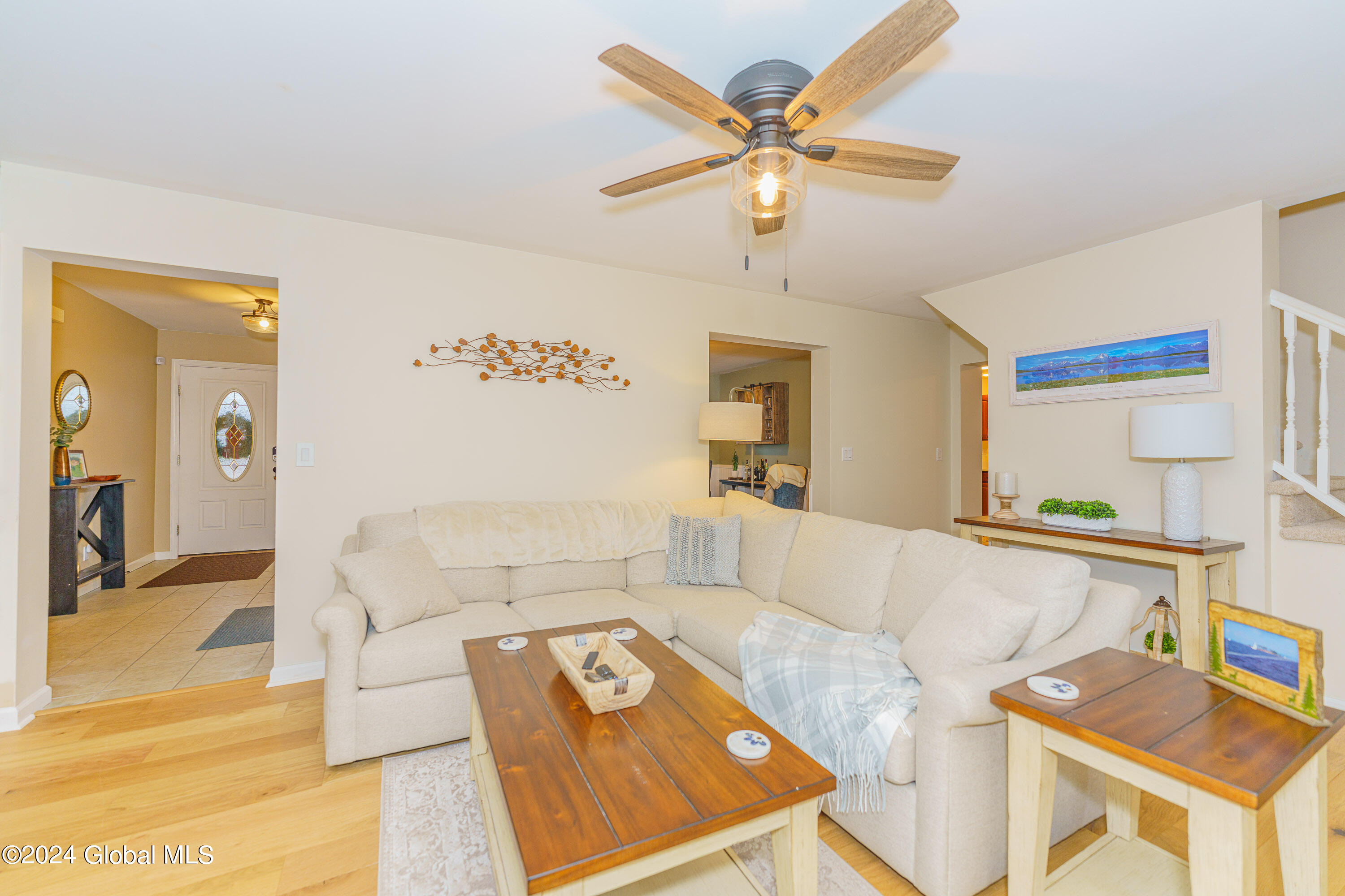 2 Livingroom 3