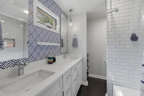 $525,000 | 2724 Emery Drive, Nashville, TN 37214