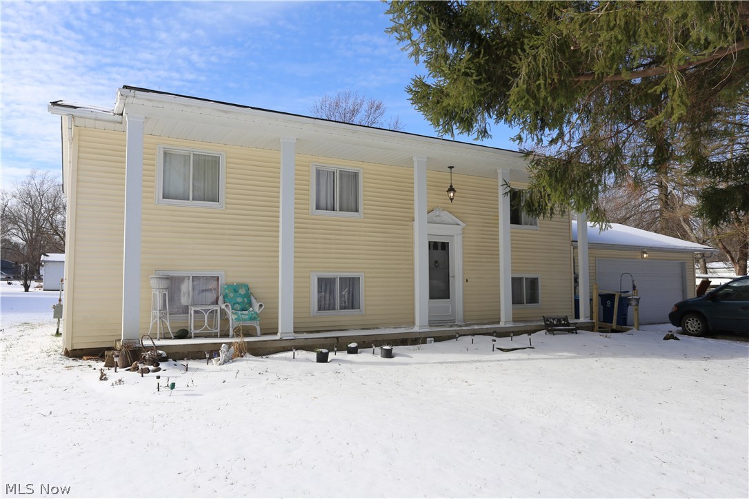 1484 Raleigh Boulevard Akron, OH 44321 - Photo 3 of 16 Gallery Image 3